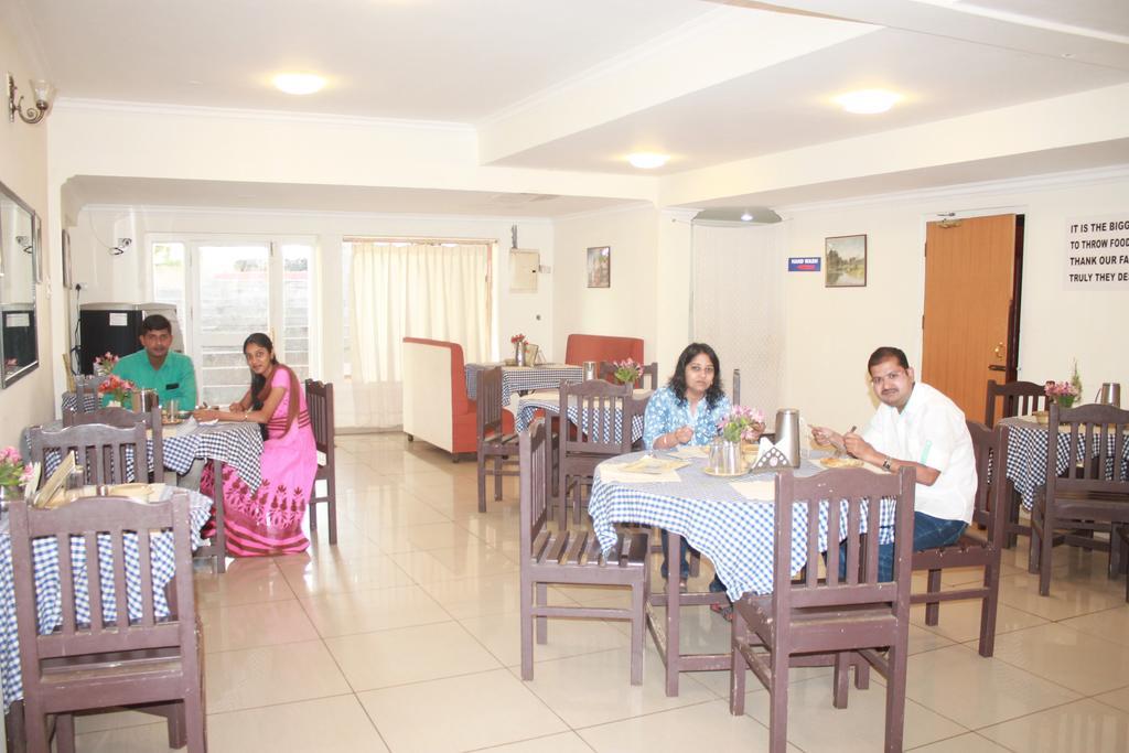 Hotel Sapphire Grand Udagamandalam Exterior foto